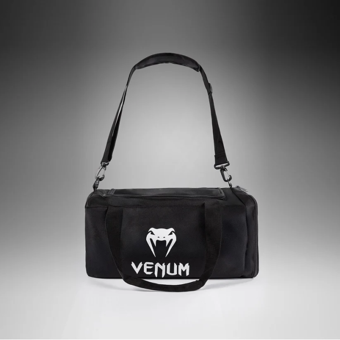 Сак - Venum Essential Sports Bag (Small,26L) - Black​